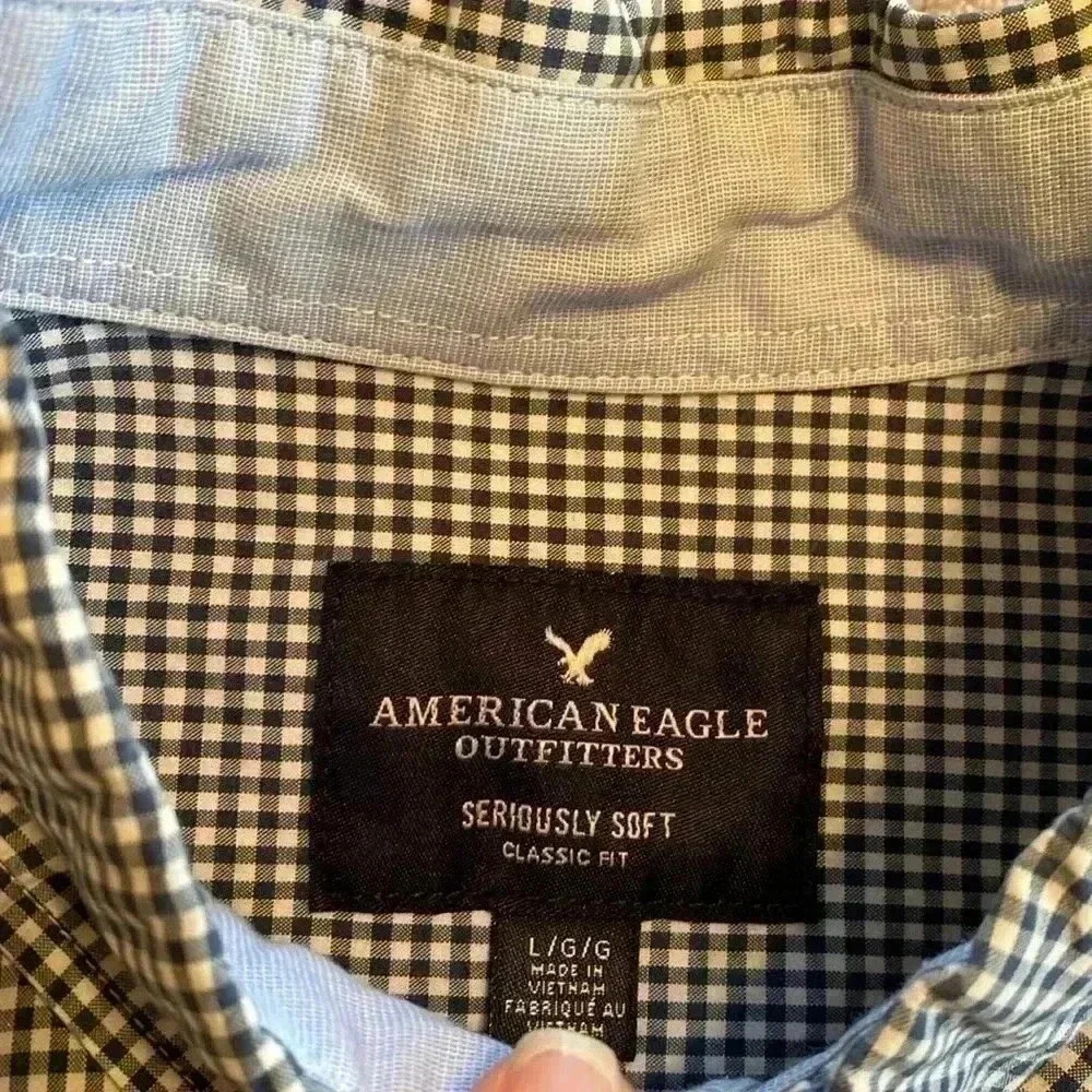American Eagle Blue & White Seriously Soft Classic Fit Shirt in Size Large. - Picture 4 of 7